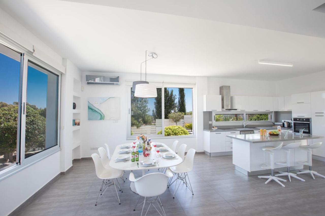 Chloe Luxury Villas Protaras Exterior photo